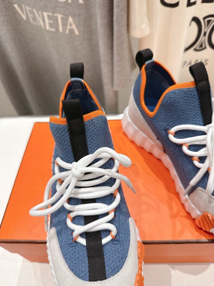 Кросівки жіночі фото 6