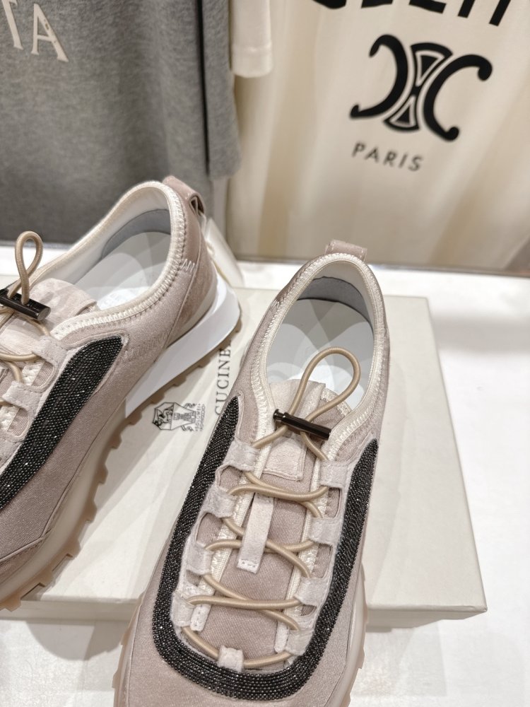 Кросівки жіночі фото 6