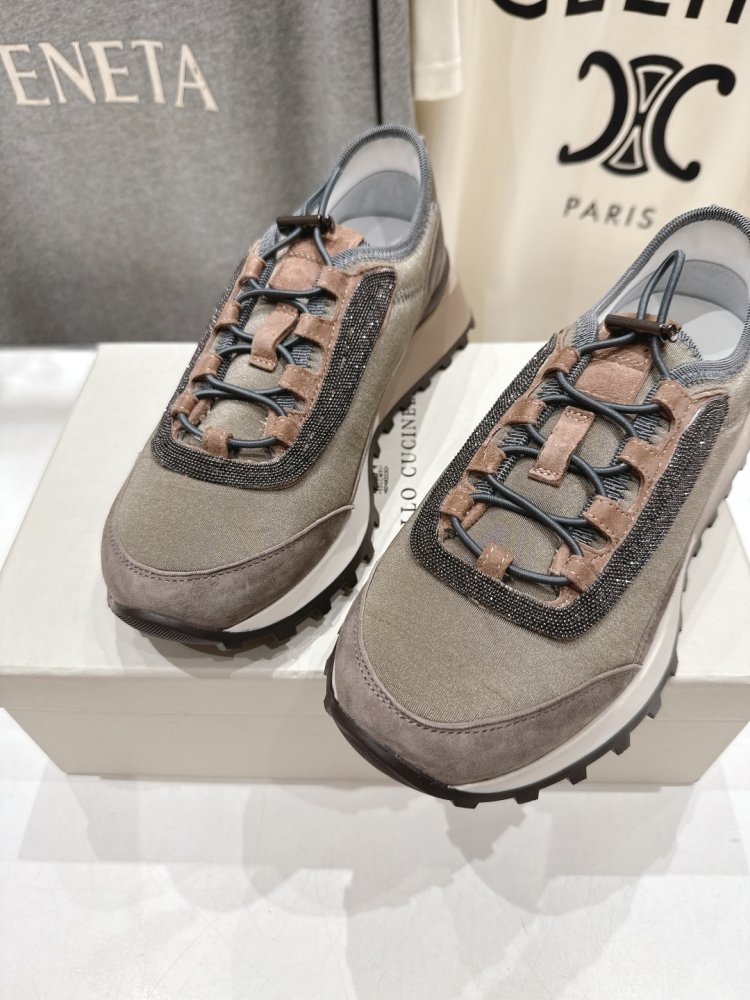 Кросівки жіночі фото 6