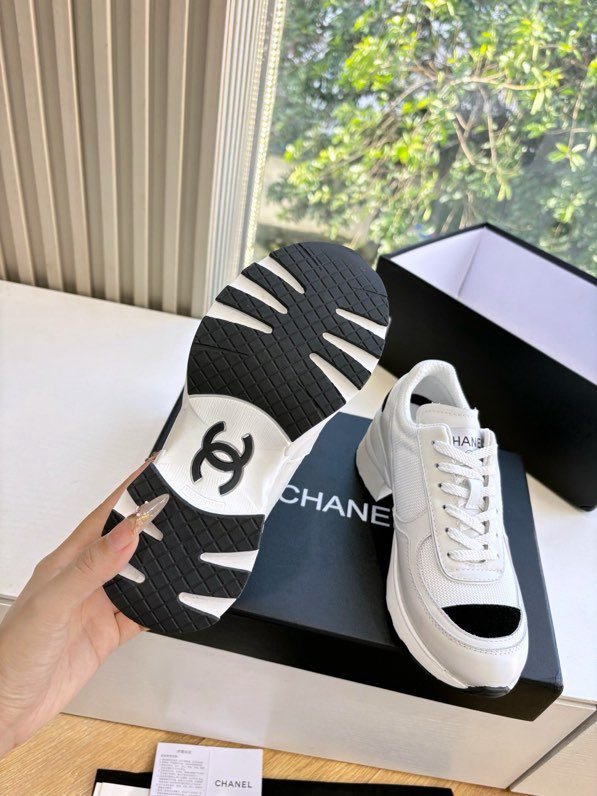 Кроссовки женские фото 6