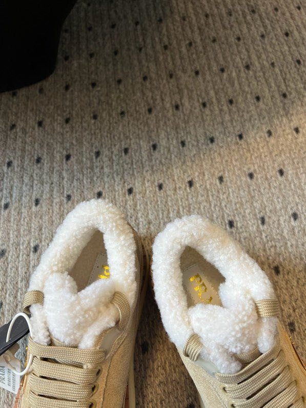 Кросівки жіночі фото 6