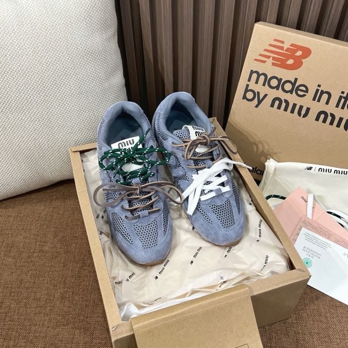 Кросівки жіночі фото 6