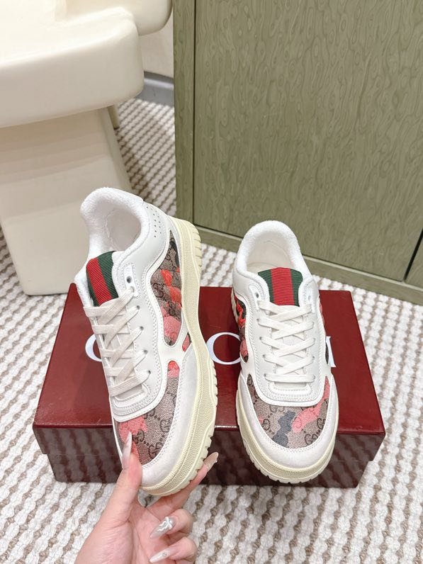 Кроссовки женские фото 6