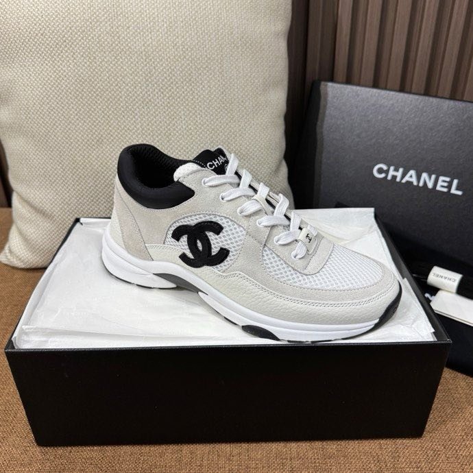 Кроссовки женские фото 6