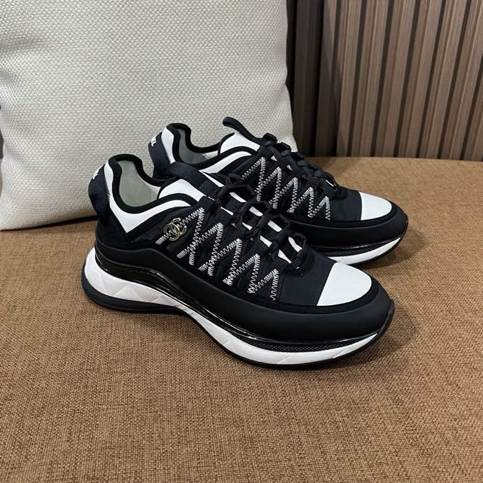 Кроссовки женские фото 6