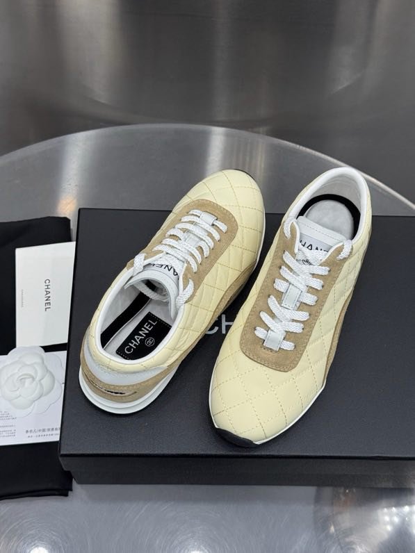 Кроссовки женские фото 6