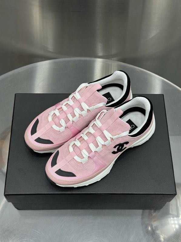 Кроссовки женские фото 6