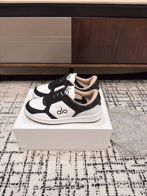 Кроссовки женские фото 7