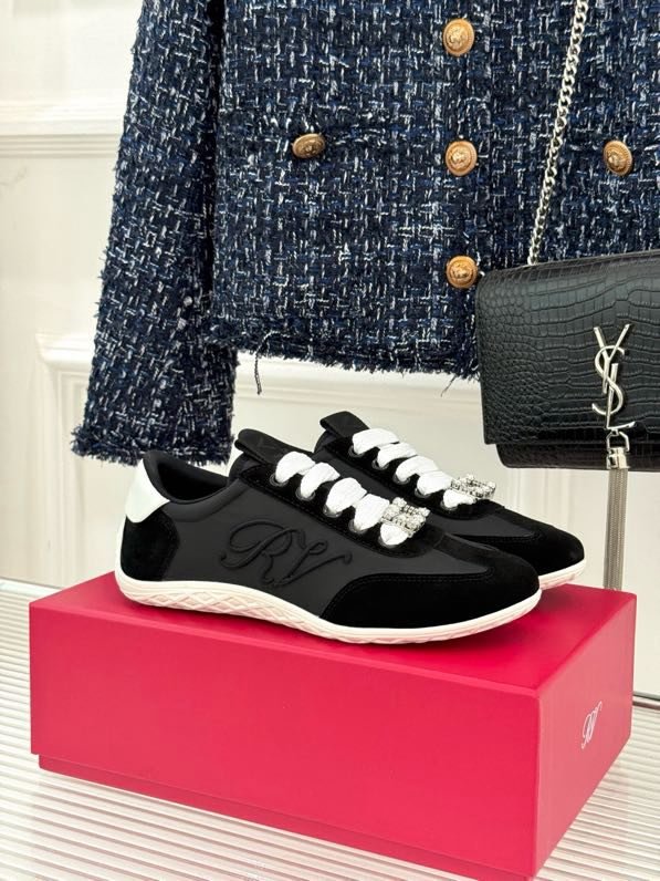 Кроссовки женские фото 7