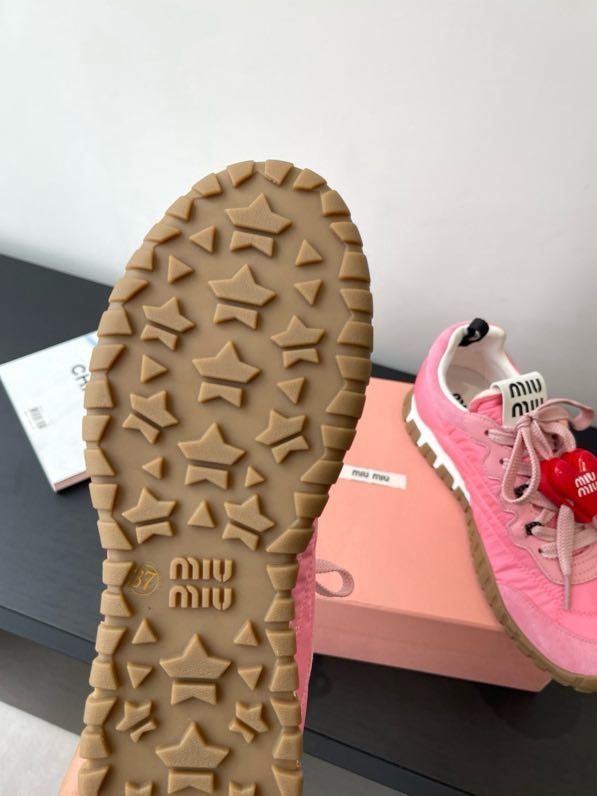 Кроссовки женские фото 7