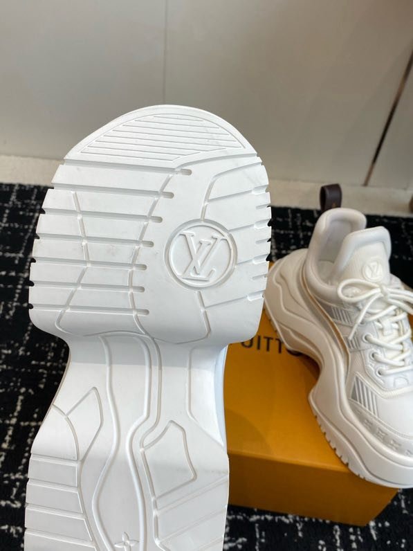 Кроссовки женские фото 7