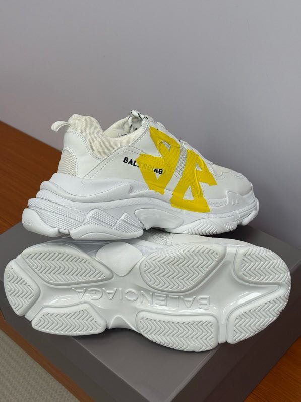 Кроссовки женские фото 7