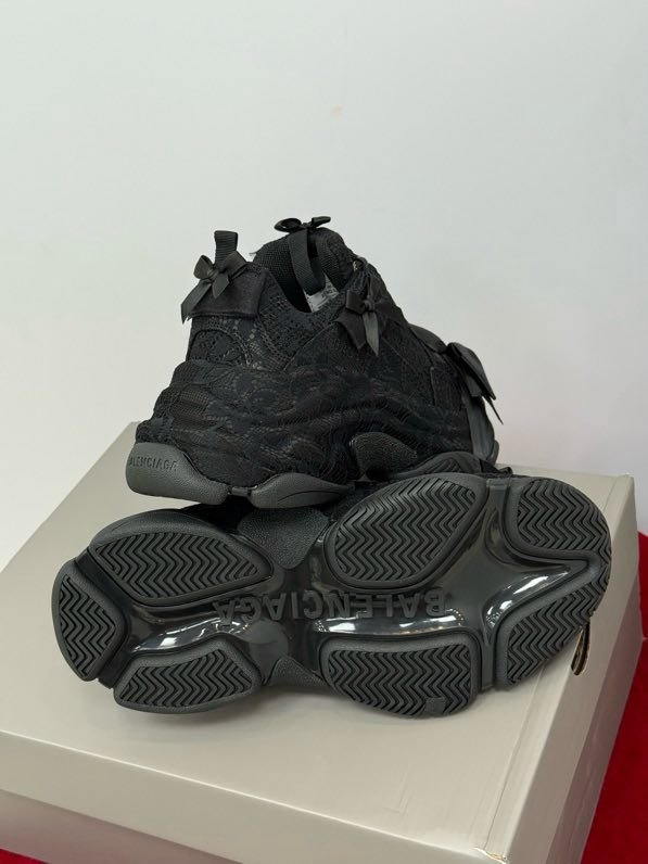 Кроссовки женские фото 7