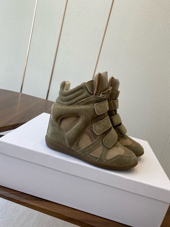 Кроссовки женские фото 7