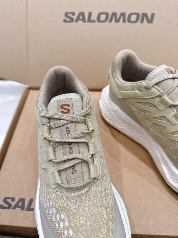 Кросівки жіночі фото 7