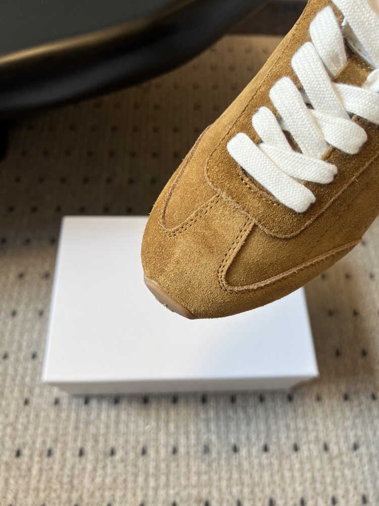 Кроссовки женские фото 7