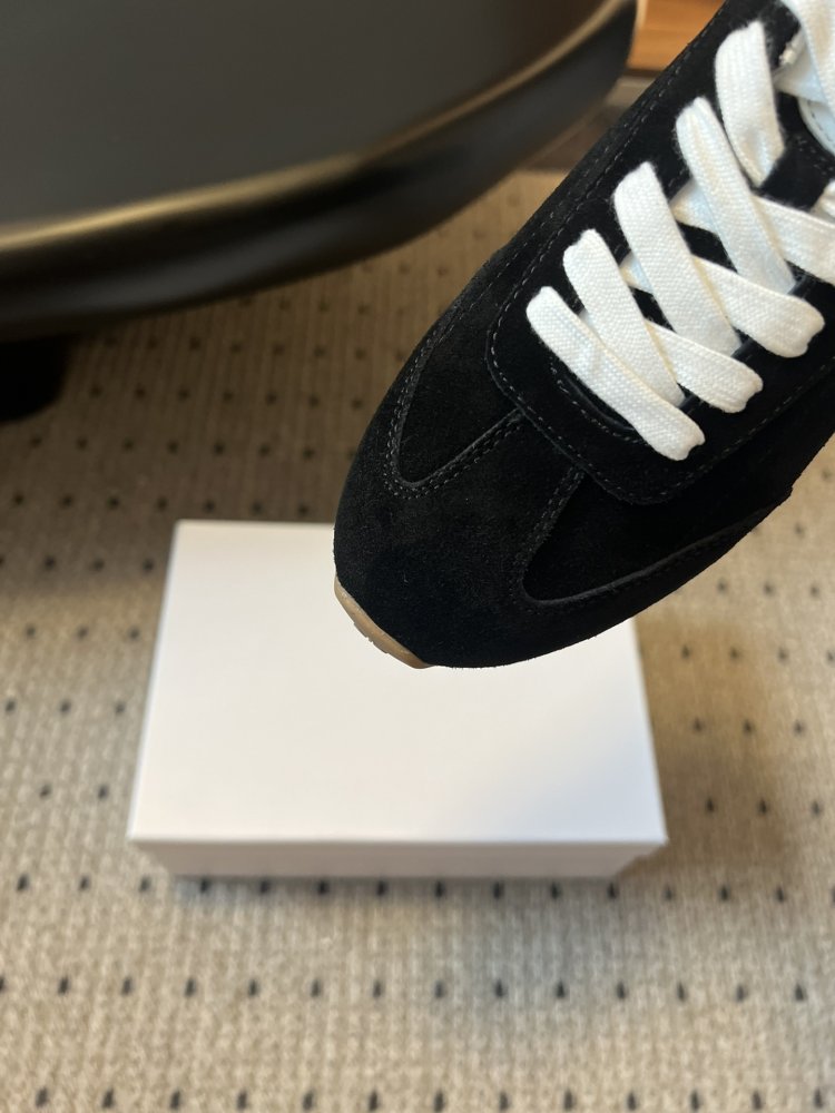 Кроссовки женские фото 7