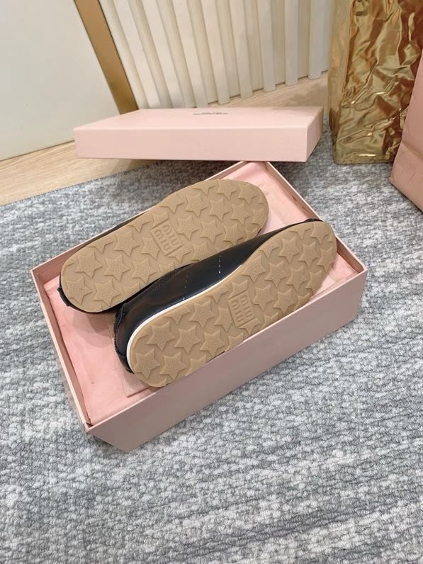 Кроссовки женские фото 7