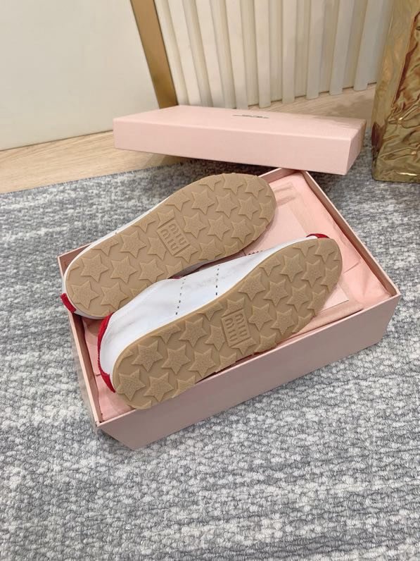 Кроссовки женские фото 7