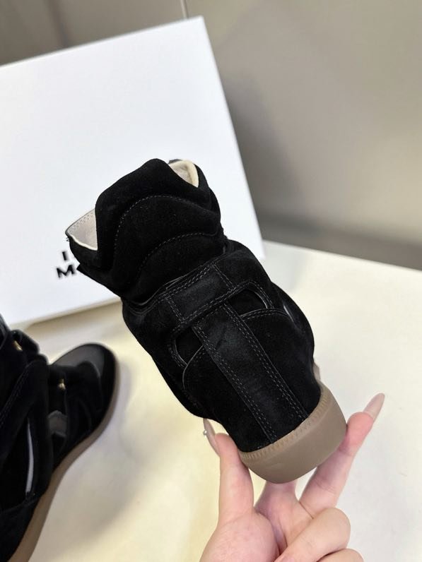 Кроссовки женские фото 7