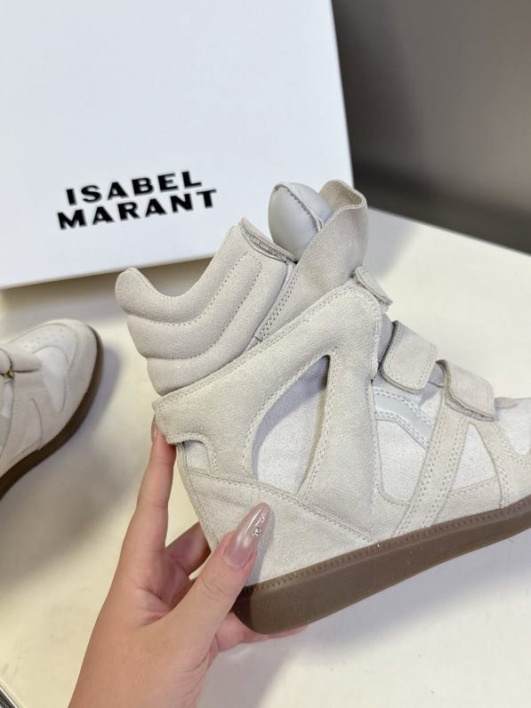 Кроссовки женские фото 7