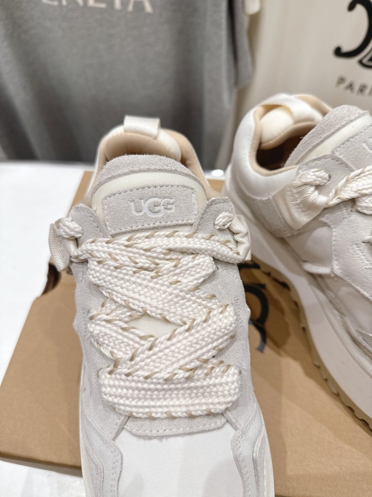 Кросівки жіночі фото 7