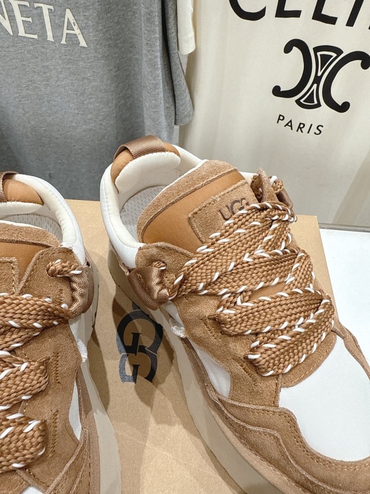 Кросівки жіночі фото 7