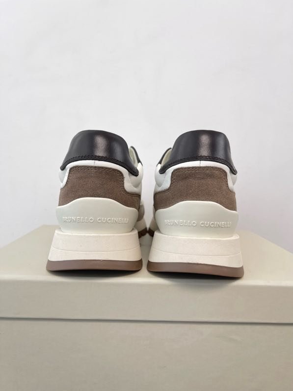 Кроссовки женские фото 7