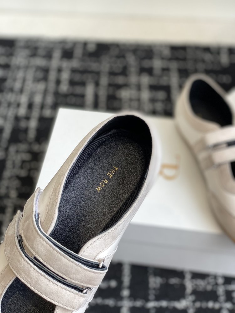 Кроссовки женские фото 7