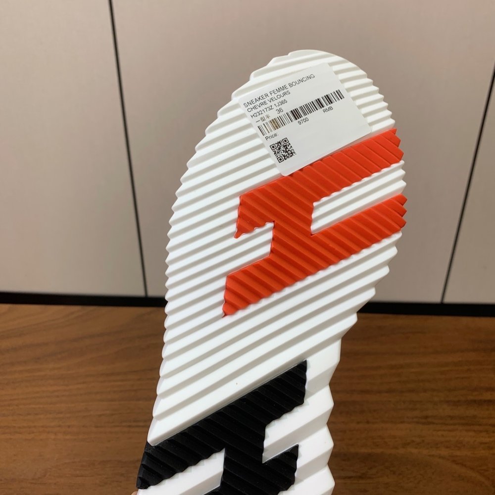 Кросівки жіночі фото 7