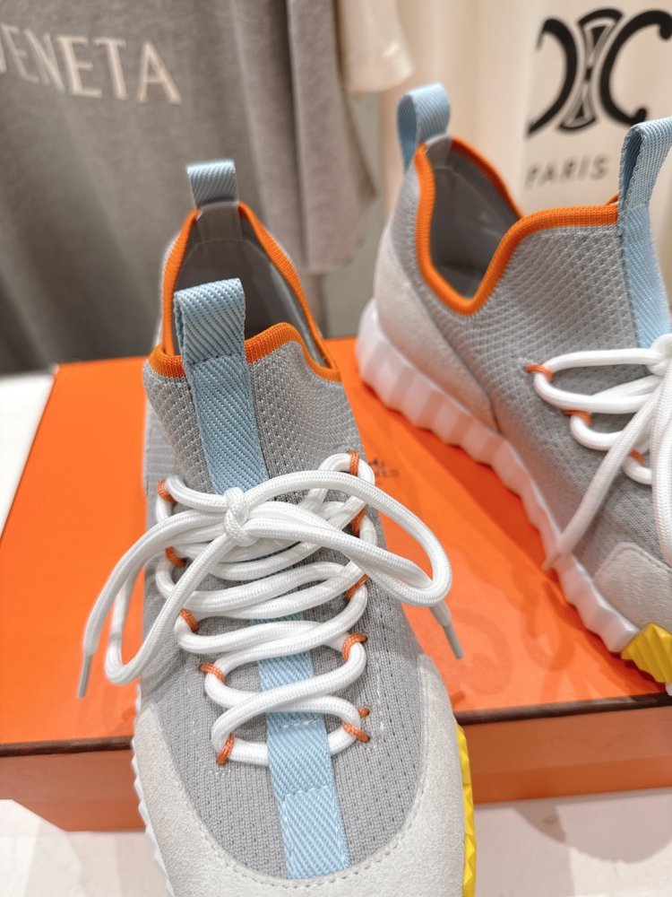 Кросівки жіночі фото 7