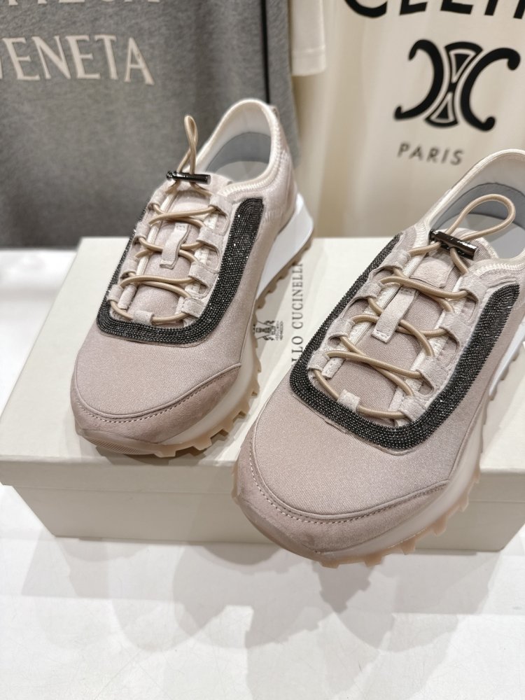 Кросівки жіночі фото 7