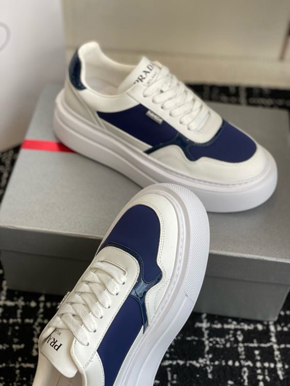 Кроссовки женские фото 7