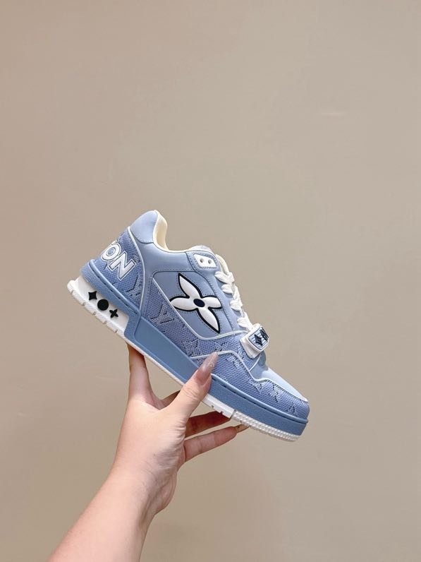 Кроссовки женские фото 7