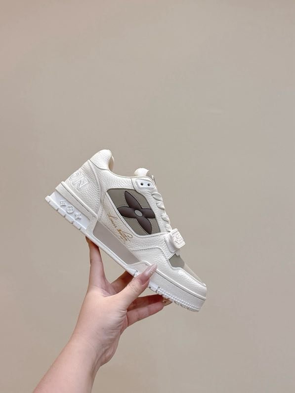 Кроссовки женские фото 7