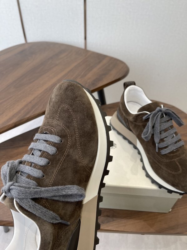 Кроссовки женские фото 7