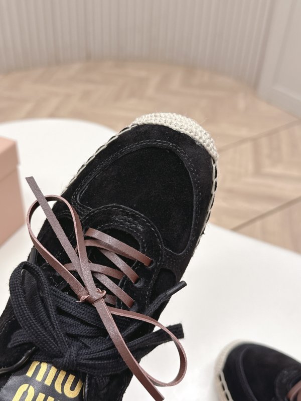 Кроссовки женские фото 7