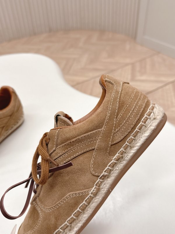 Кроссовки женские фото 7