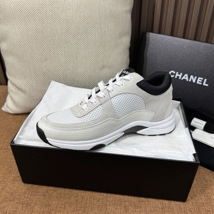 Кроссовки женские фото 7