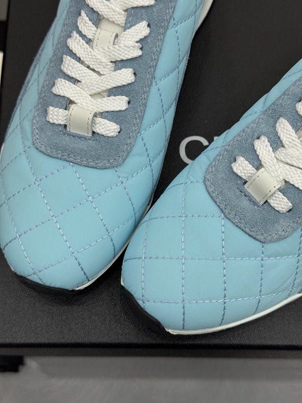 Кроссовки женские фото 7