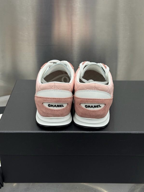 Кроссовки женские фото 7