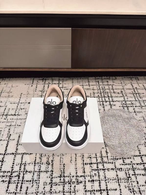 Кроссовки женские фото 8