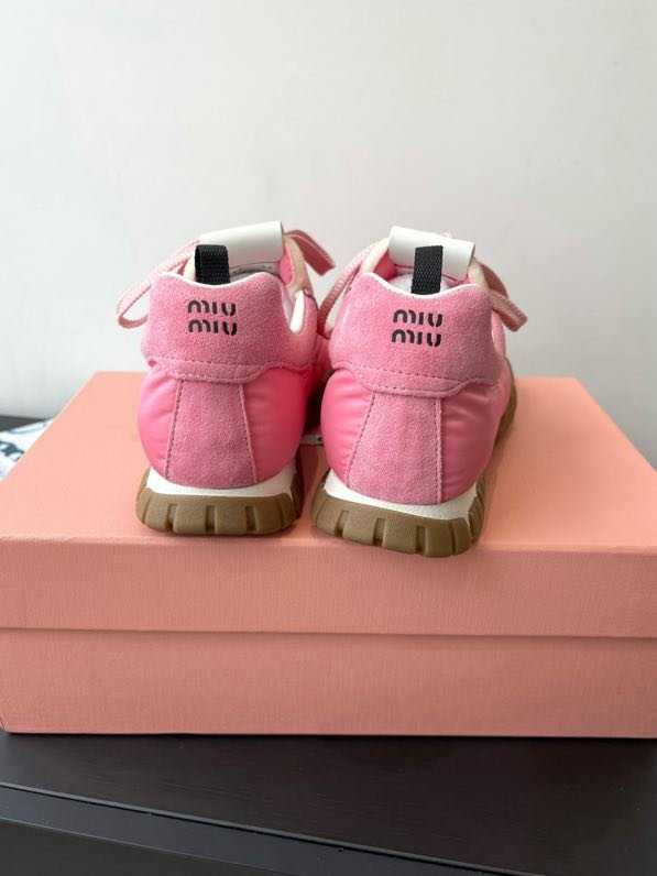 Кроссовки женские фото 8