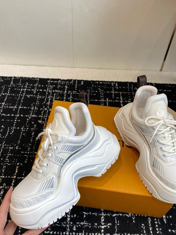 Кроссовки женские фото 8