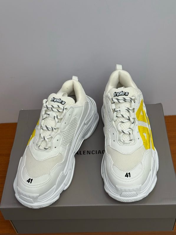 Кроссовки женские фото 8