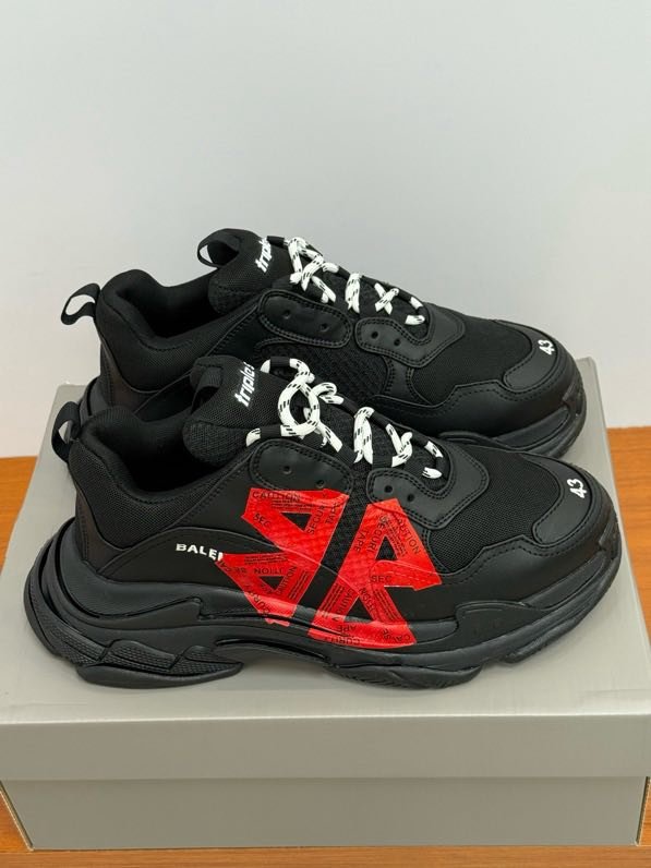 Кроссовки женские фото 8