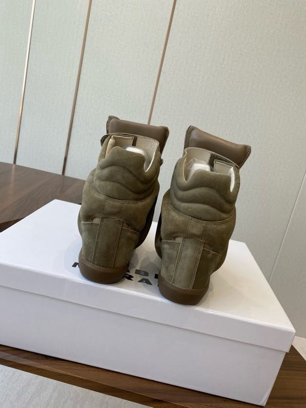 Кроссовки женские фото 8