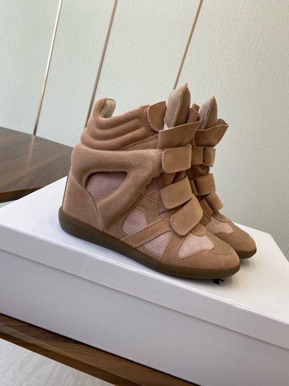 Кроссовки женские фото 8