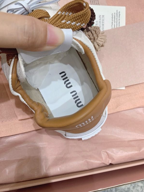 Кроссовки женские фото 8