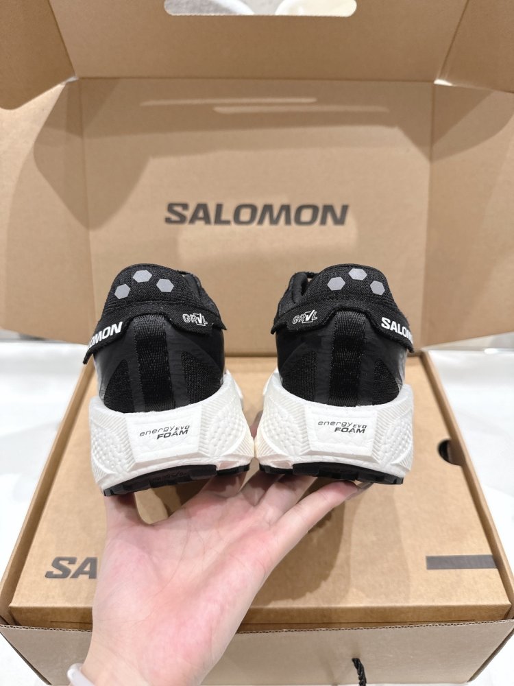 Кросівки жіночі фото 8